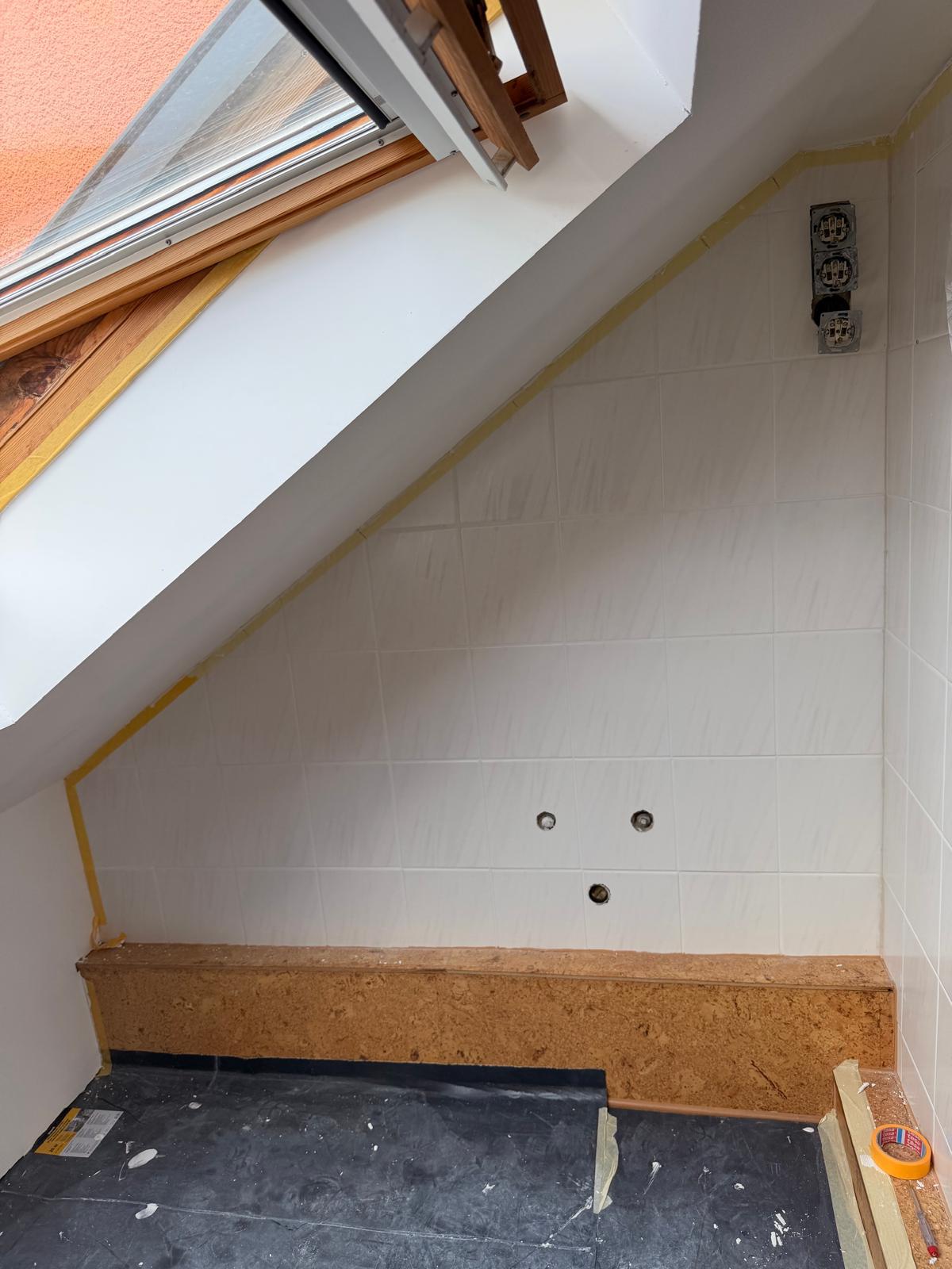 Avant les travaux de rénovation intérieure sous toiture